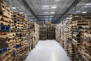 Diferencias entre palet europeo y americano: medidas, usos y compatibilidades